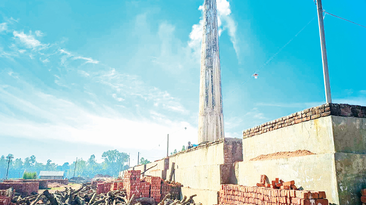 Ecological crisis looms as illegal brick kilns run amok