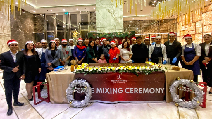 Renaissance Hotel hosts Cake Mixing Ceremony