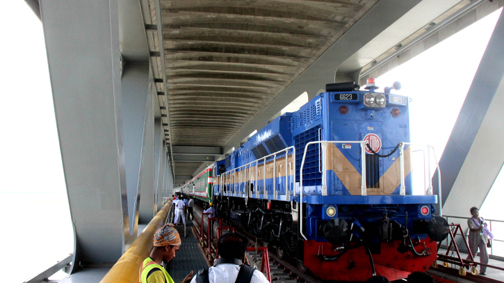 Dhaka-Bhanga Train Begins Trial Run Through Padma Bridge