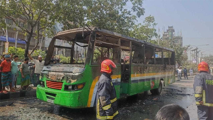 Bus torched in Narayanganj