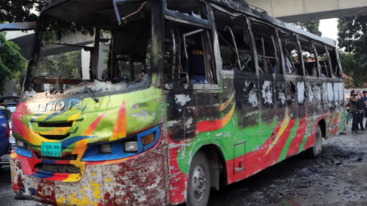 Bus set on fire in Gazipur amid blockade