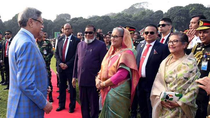 President hosts Victory Day reception at Bangabhaban