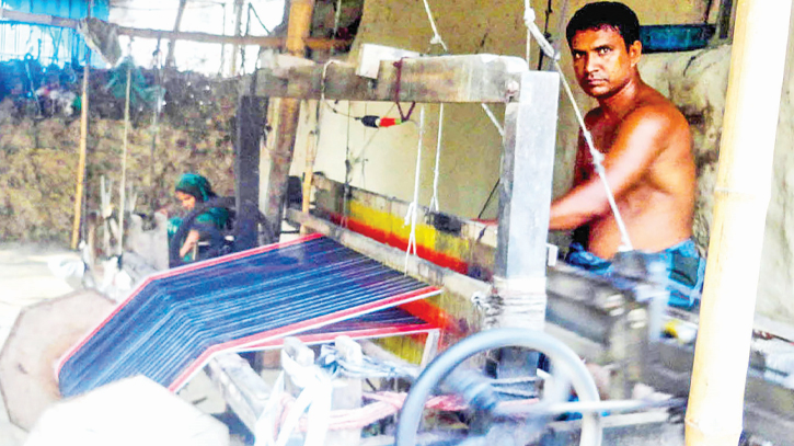 Weaving industry creates jobs for 50,000 artisans