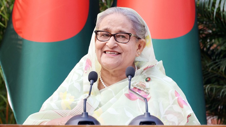 PM Hasina briefing journalists and observers