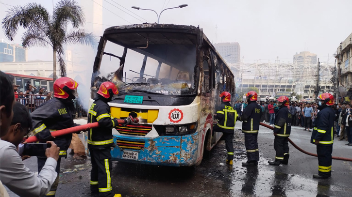 2 buses burnt in Dhaka during hartal