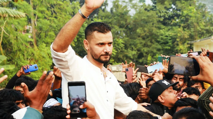 Mashrafe urges voters to cast vote on January 7