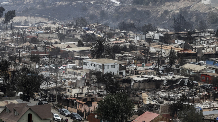 Forest fires rage on in central Chile, killing at least 112 people