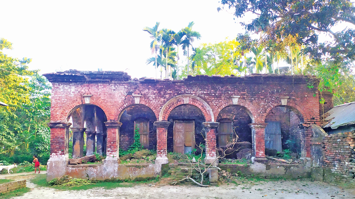 Ancient sites of Gaibandha on the verge of extinction 