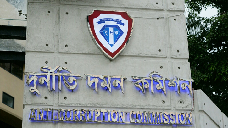 Deputy Director of ACC transferred due to seizure of records