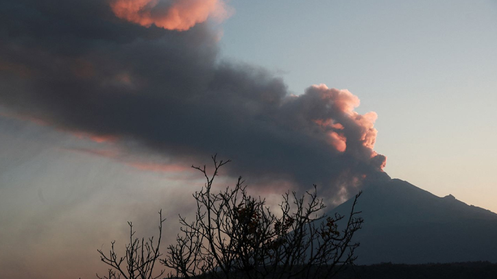 Mexico City flights canceled as volcano spews ash