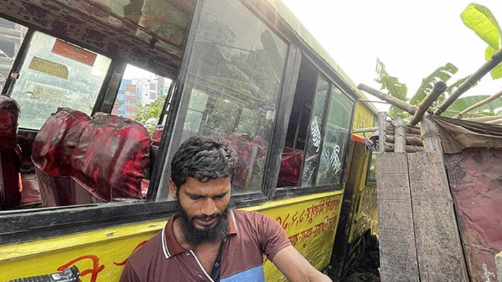 Passenger suffers burn injuries as bus set on fire in Khilgaon