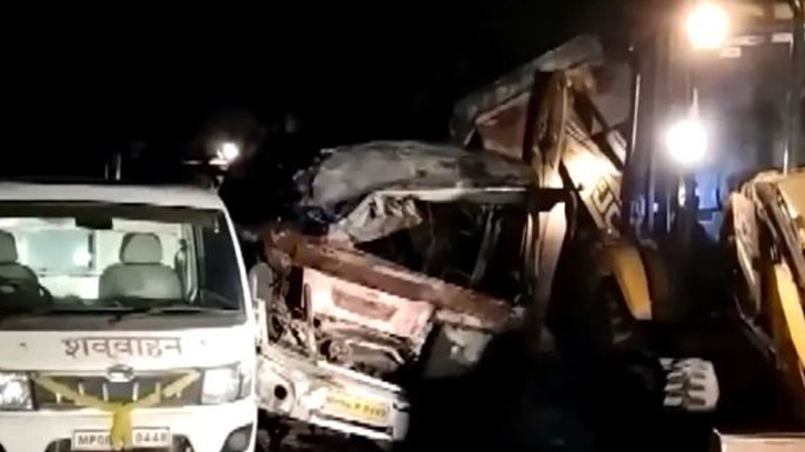 Bus collides head-on with truck in central India, killing 13