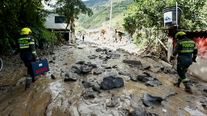 Colombia landslide kills 18, injured 30