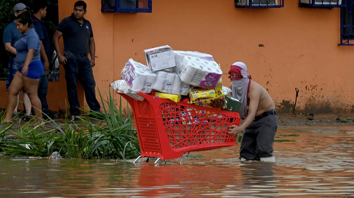 Hurricane causes 27 dead in Mexico’s Acapulco