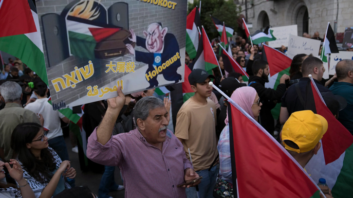 Thousands in Muslim countries and beyond demonstrate over Israeli airstrikes