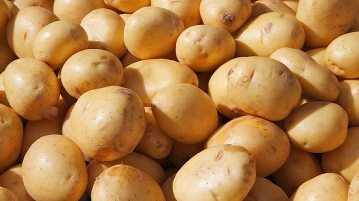 DCs directed to ensure sale of potatoes at govt-set price