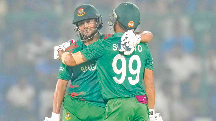 Tigers tame Lankan lions in scintillating WC win