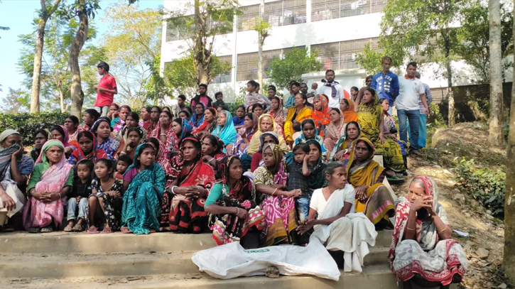 Workers of tea garden in Sylhet observing work abstention