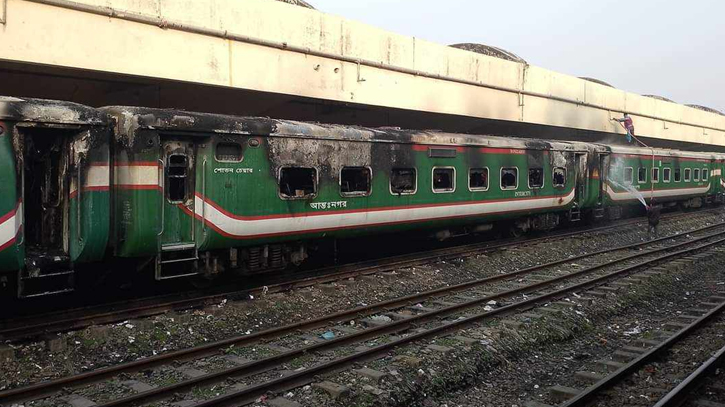 4 killed as train catches fire in Tejgaon