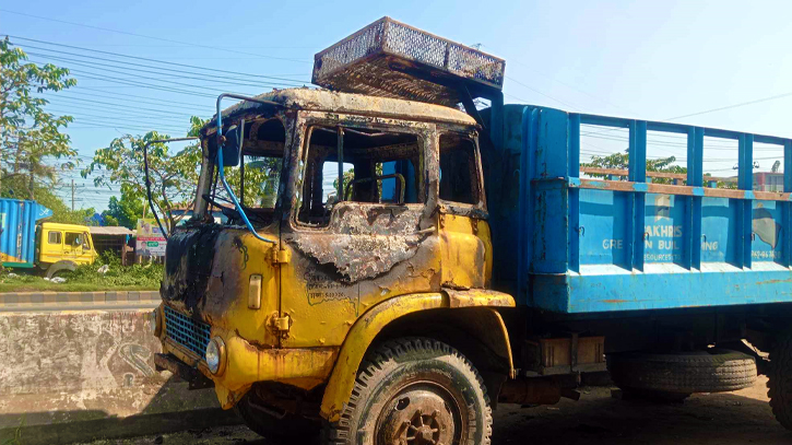 Fire damages truck parked on highway in Sitakunda