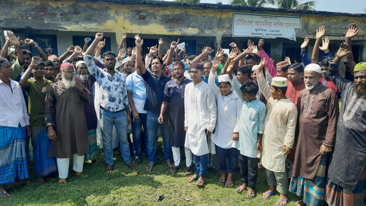 মোংলায় মাদ্রাসা সুপারের বিরুদ্ধে অভিযোগ, অপসারণ চায় শিক্ষার্থী-অভিভাবকরা