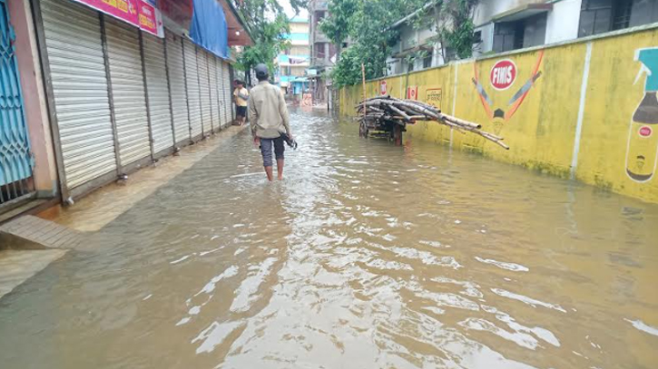 টানা বর্ষণে সুনামগঞ্জের নিম্নাঞ্চল প্লাবিত