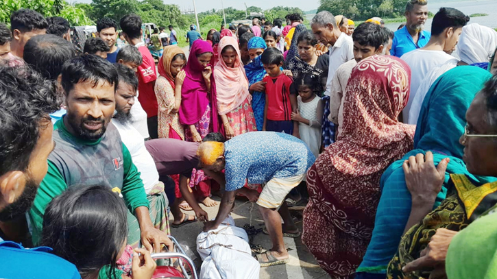 পরকীয়ায় বাঁধা দেয়ায় স্ত্রীকে আগুনে পুড়িয়ে হত্যা, স্বামী আটক