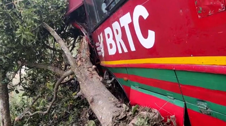 পুঠিয়ায় বিআরটিসি বাসের ধাক্কায় নারীর মৃত্যু