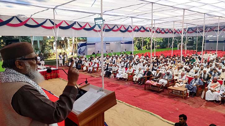 এই দেশে আর কোন ফ্যাসিবাদ দেখতে চাই না : হাশেমিয়ানদের পুনর্মিলনীতে ধর্ম উপদেষ্টা