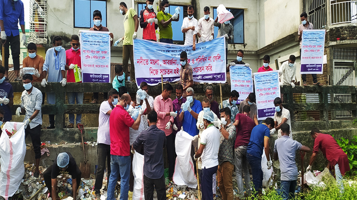 পটুয়াখালীতে জেলা যুবদলের পরিষ্কার পরিছন্ন কর্মসূচী