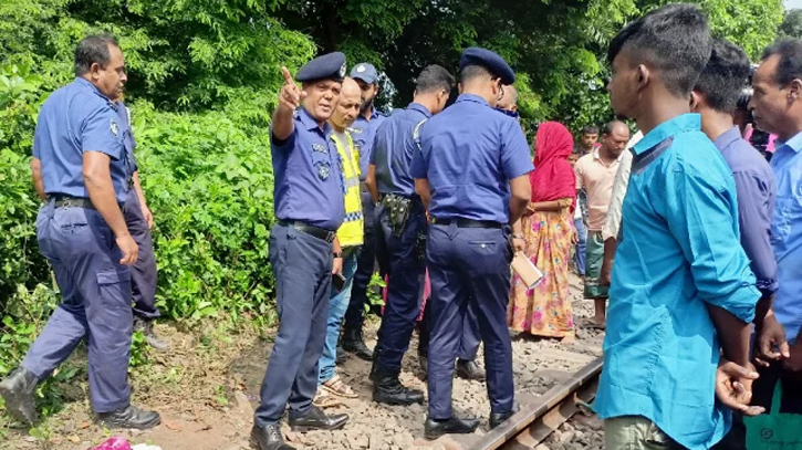 চুয়াডাঙ্গায় গৃহবধূকে হত্যা করে মরদেহ ফেলা হয় রেললাইনে