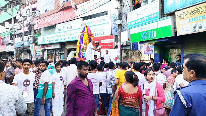 সেনবাগে তিনটি স্থানে রথযাত্রা, হাজারো ভক্তের সমাগম