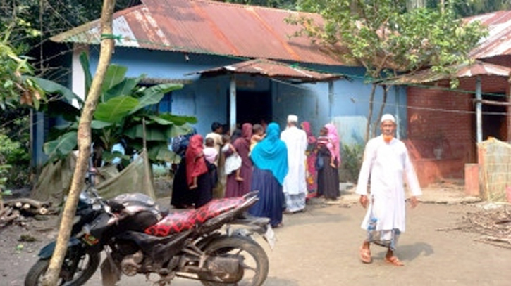 লক্ষ্মীপুরে গভীর রাতে গৃহবধূকে কুপিয়ে হত্যা