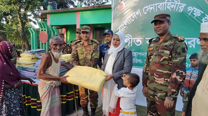 দোয়ারাবাজারে সেনাবাহিনীর শীতবস্ত্র বিতরণ