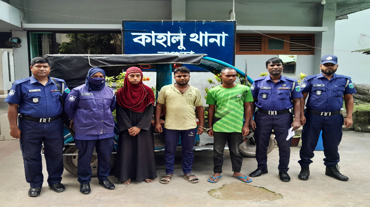 বগুড়ায় চালককে অজ্ঞান করে ইজিবাইক ছিনতাই, গ্রেপ্তার ৩