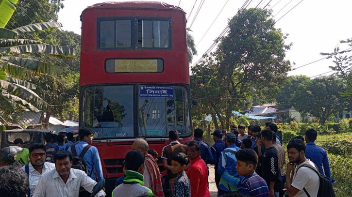 ইবি শিক্ষার্থীবাহী বাস চাপায় বাইসাইকেল আরোহী নিহত