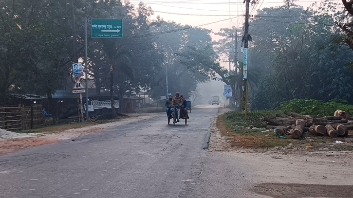 শীত জেঁকে বসেছে দক্ষিন-পশ্চিমের জেলা চুয়াডাঙ্গায়