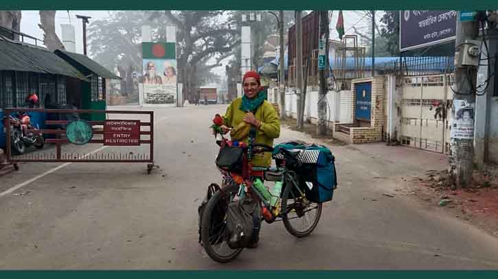 বিশ্ব ভ্রমণের স্বপ্নে বাইসাইকেলে বাংলাদেশে পর্তুগিজ নারী