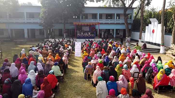 নাটোরের নলডাঙ্গায় ফ্রি চক্ষু শিবিরে ২ হাজার রোগী পেলো উন্নত চিকিৎসা