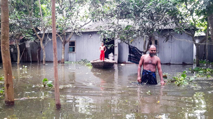 কমতে শুরু করেছে যমুনার পানি, ৮ জনের মৃত্যু