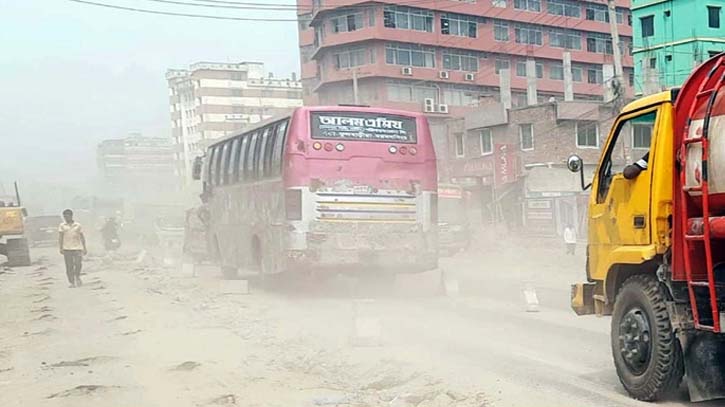 দূষিত বায়ুর শহরের তালিকায় শীর্ষে ঢাকা