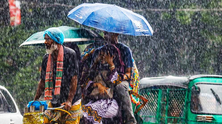 দেশের ৬ অঞ্চলে ঝড়ো হাওয়াসহ বজ্র-বৃষ্টির আভাস