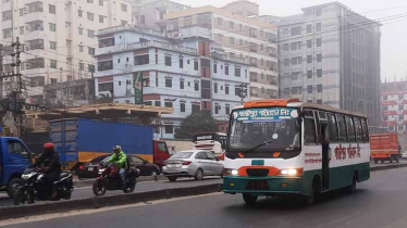 রাজধানীতে ঘন কুয়াশা, জেঁকে বসেছে শীত