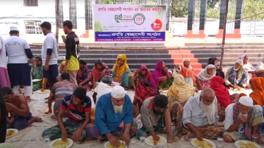 ঝিনাইদহে দুই টাকায় হতদরিদ্রদের মুখে তৃপ্তির হাঁসি