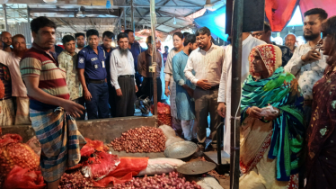 টাঙ্গাইলে দ্রব্যমুল্যে নিয়ন্ত্রণে বিশেষ টাস্কফোর্স কমিটির অভিযান