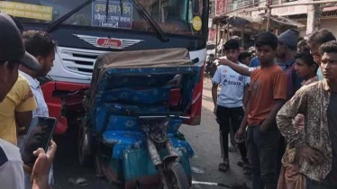 চট্টগ্রামে বাসের ধাক্কায় স্কুল শিক্ষার্থী ভাই-বোনসহ ৩ জনের মৃত্যু