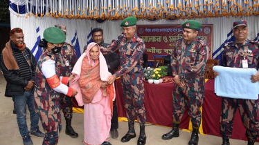 তেঁতুলিয়ায় বিজিবির মতবিনিময় সভা ও শীতের উষ্ণতা ছড়াতে কম্বল বিতরণ