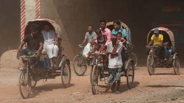 দূষিত বায়ুর শহরে তালিকায় আজও শীর্ষে ঢাকা