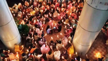 আন্দোলনে নিহতের ঘটনায় জবিতে মোমবাতি প্রজ্বলন করে প্রতিবাদ 