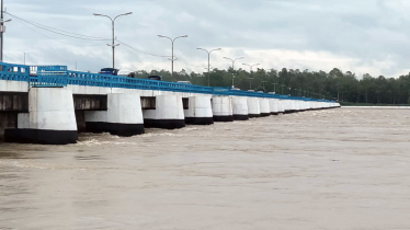 বিপৎসীমার ওপরে তিস্তার পানি, আতঙ্কে নদী পাড়ের মানুষ